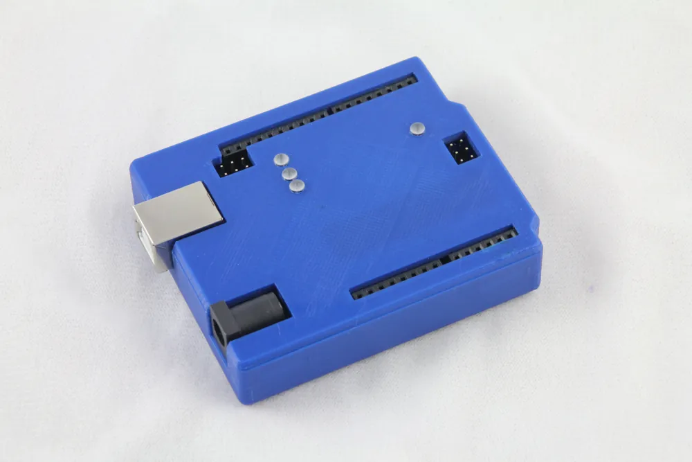 Синий напечатанный корпус Arduino